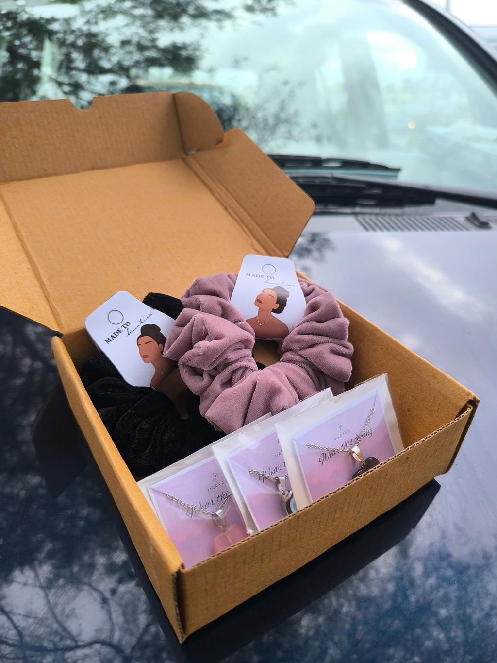 Special Pinteresty Hair Clutch - Pinterest Aesthetic Clip