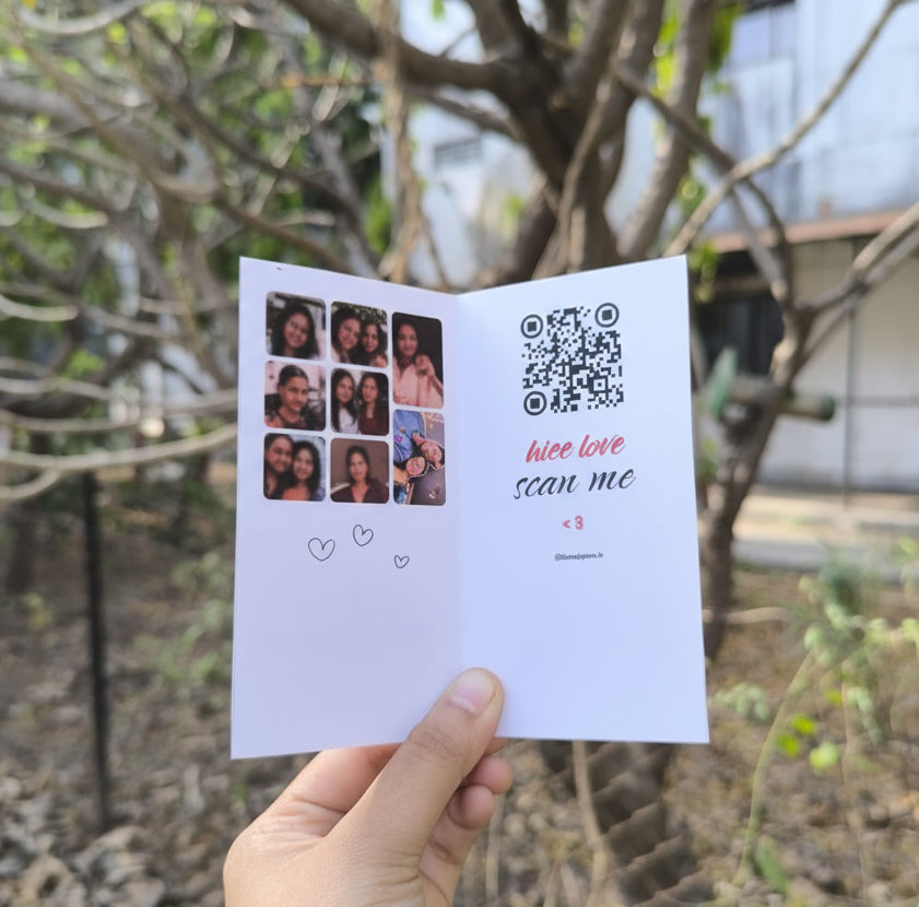 Folds - Personal QR Code Designer Card