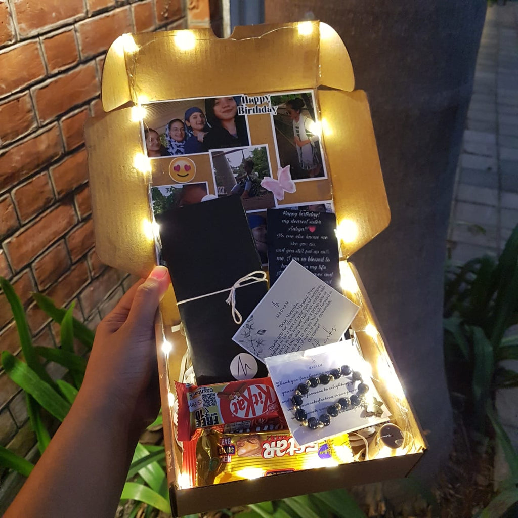 Memoriz Hamper - Gift Hamper for Her with Memory Card and Chocolates